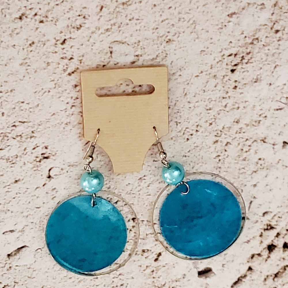 Boho Shell Earrings - Picture 3 of 5